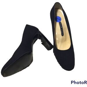 Career Ellen Tracy Black Heel With Translucent Heel Classic with a twist